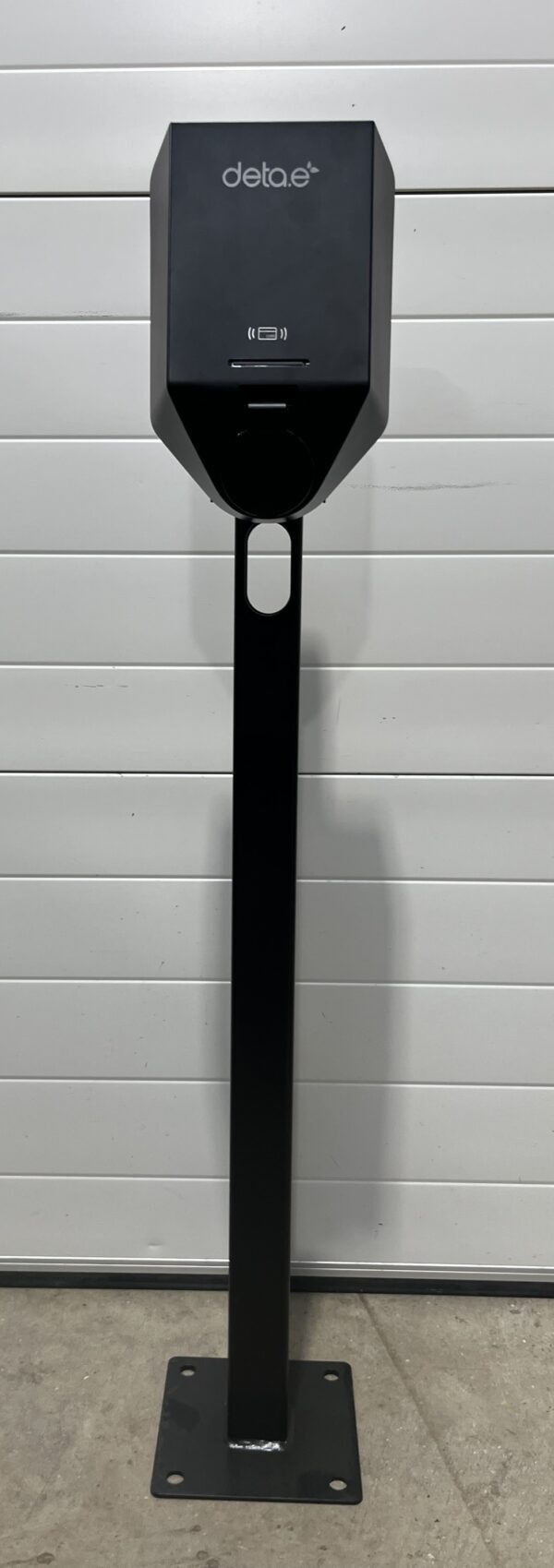 EV Post / Pedestal Budget 1.2m High - Image 7